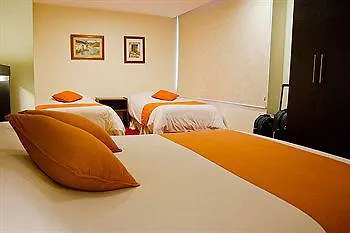Finlandia Hotel Quito 3*,